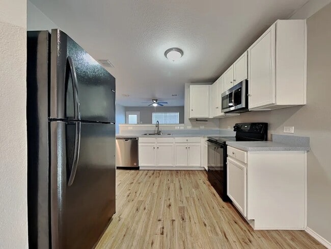 Building Photo - 1512 Queens Brook Ln