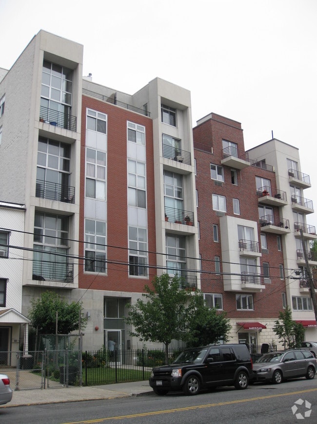 Building Photo - Maspeth Terrace