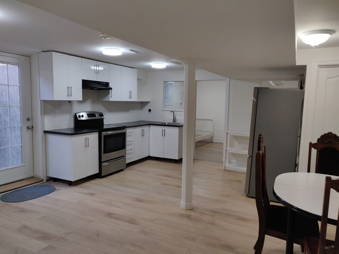 Photo principale - 766 Queensbridge Dr