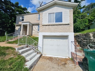 Building Photo - 8919 Hillslope Dr