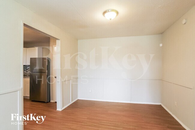 Building Photo - 5406 Carousel Cir