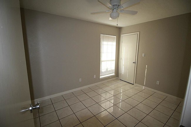 Foto del edificio - 5145 Beaver Hollow Dr