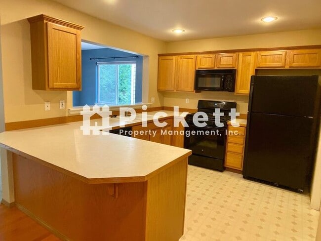 Building Photo - Charming Ridgetop Area 3 Bedroom