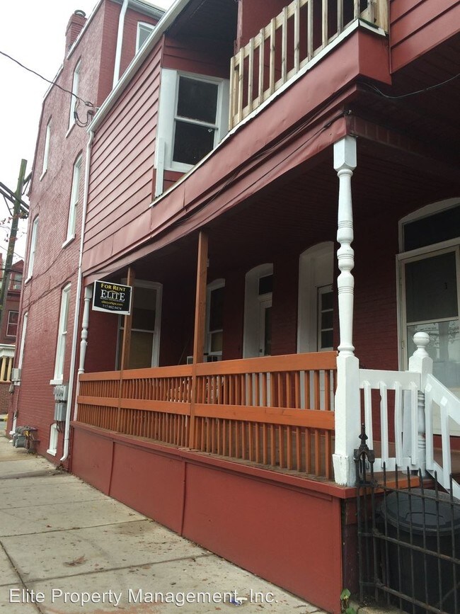 Foto del edificio - 263 E College Ave