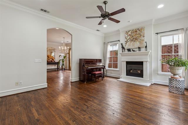Building Photo - 3448 Binkley Ave