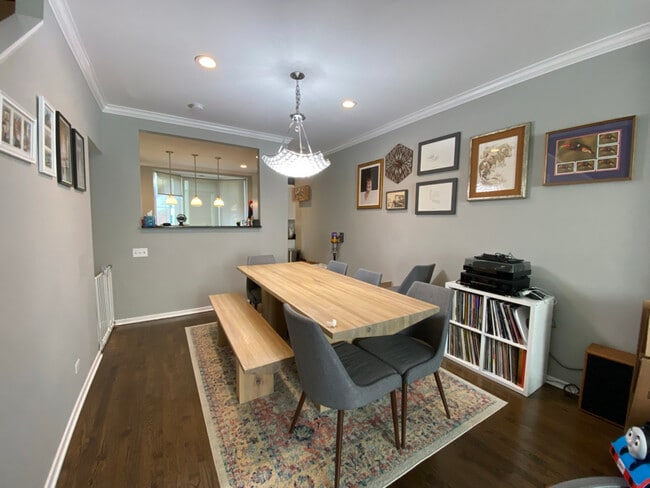 Photo - 2700 N Seminary Ave Townhome