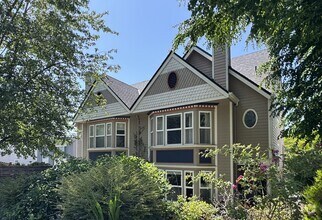 Building Photo - 2837 Prosch Ave W