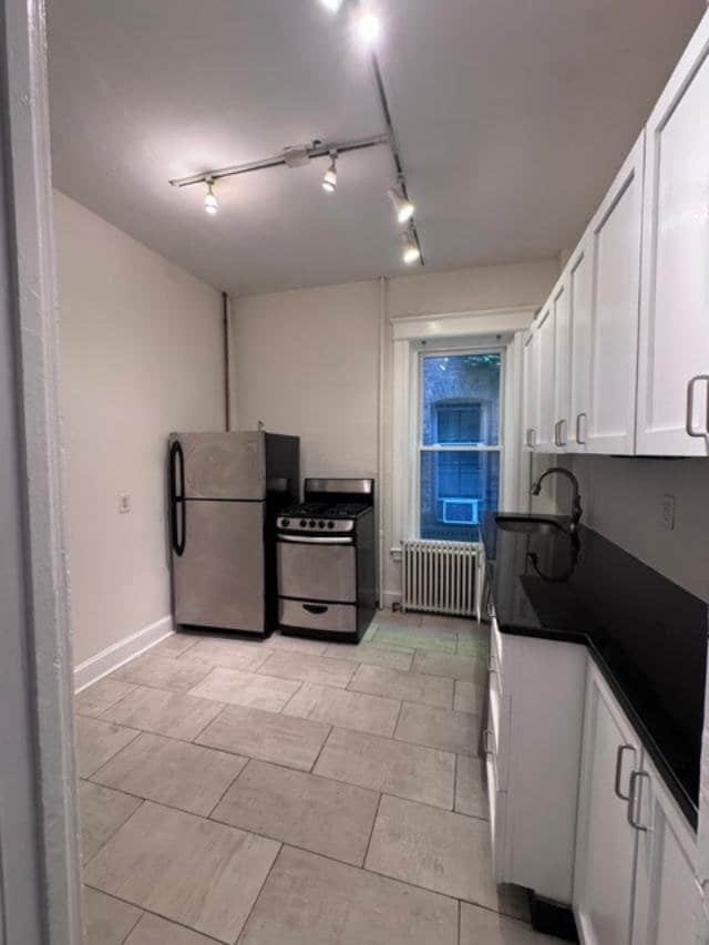 Building Photo - 548 Madison Ave
