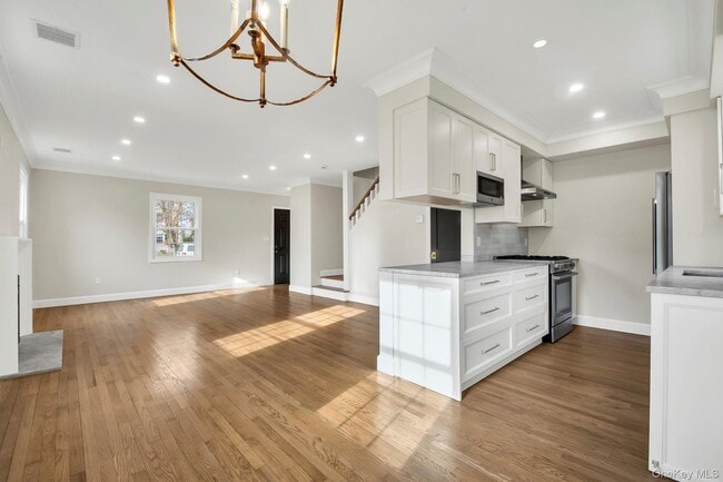 Foto del edificio - 2 Bayview Ct