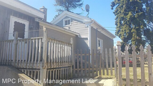 Foto del edificio - 2 br, 2 bath House - 4525 5th Avenue