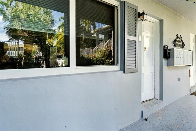 Building Photo - 2150 NE 42nd Ct