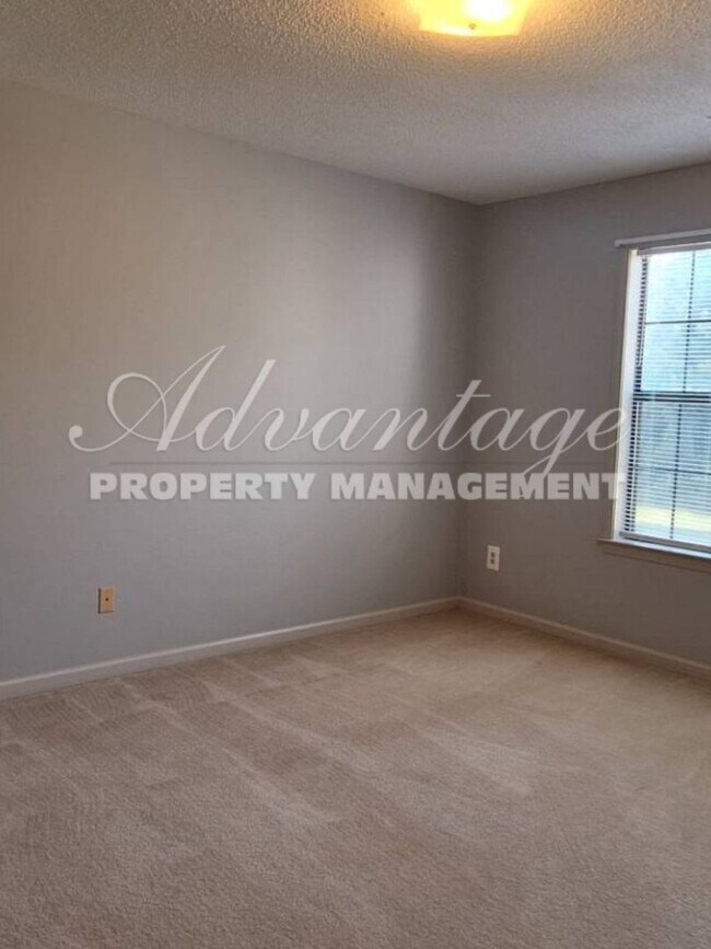 Foto del edificio - Come see this Beautiful Home For Rent in t...