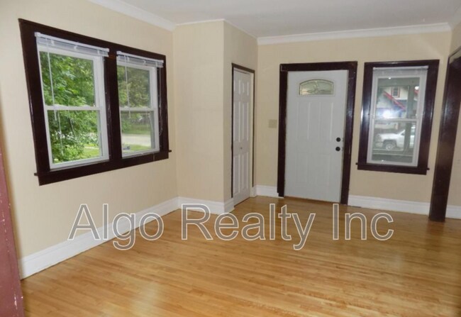 Foto del edificio - 3910 Emerson Ave N