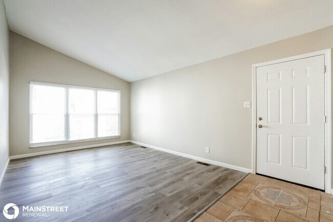 Foto del edificio - 5292 TRAILBEND DR, BLACK JACK, MO 63033