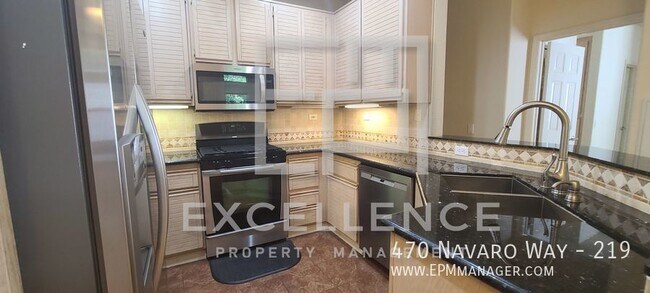 Foto del edificio - 2 Story 2/2 Condo with 2 Car Garage, Updat...