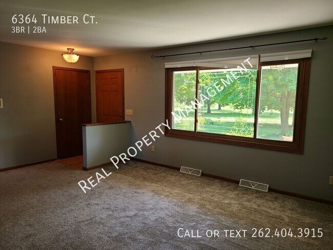 Foto del edificio - 6364 Timber Ct