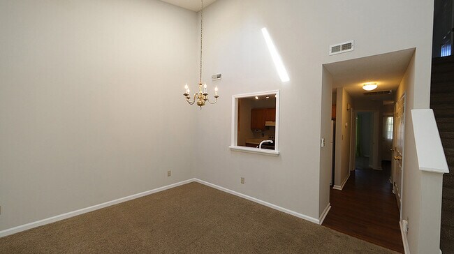 Building Photo - 81 Forest Oaks Dr
