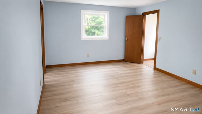 Building Photo - 708 Howe Ave