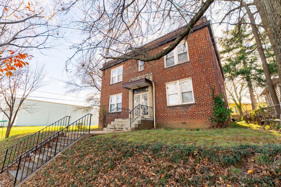 Primary Photo - 3806 39th St