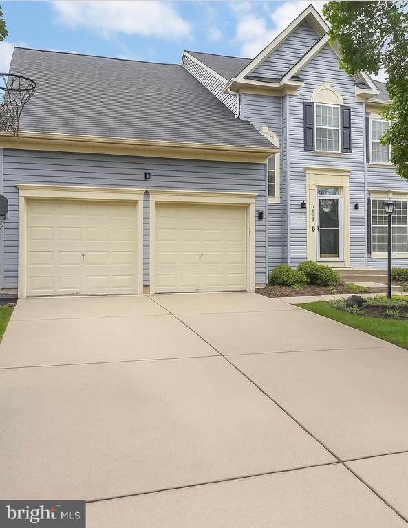 Foto principal - 8019 Moss Bank Dr