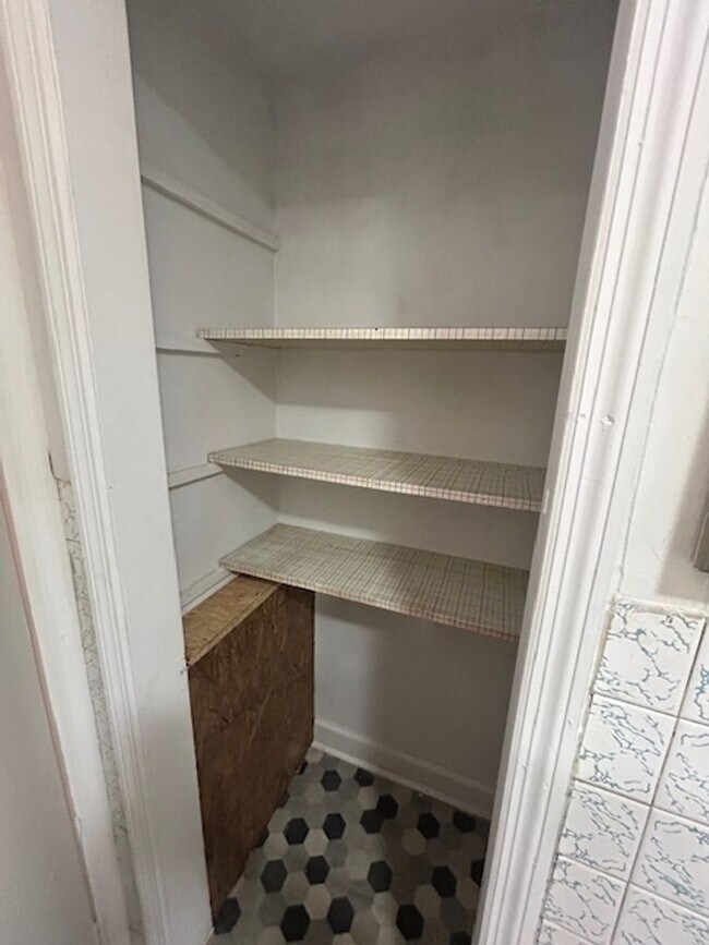 Foto del edificio - 3-Bedroom, 1-Bath House