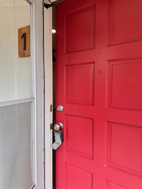 Primary Photo - 1216 Maple St