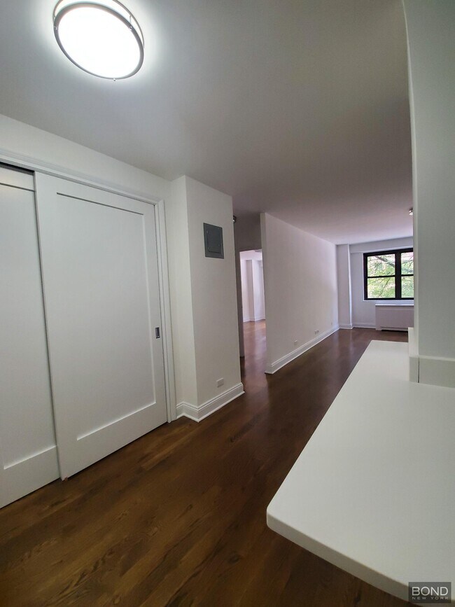 Foto del edificio - 145 E 16th St