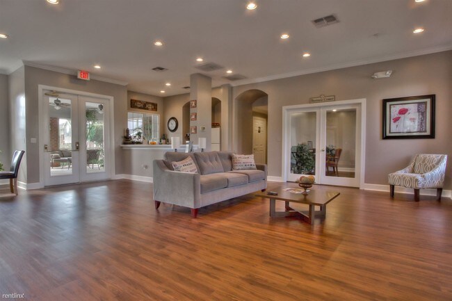 Foto del edificio - 959 Lake Harbour Dr