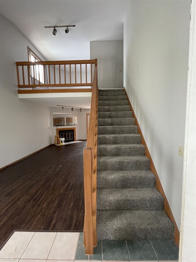 Primary Photo - 2 br, 2.5 bath House - 2345 Darwin Ln
