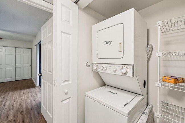 Building Photo - 4075 Village Dr