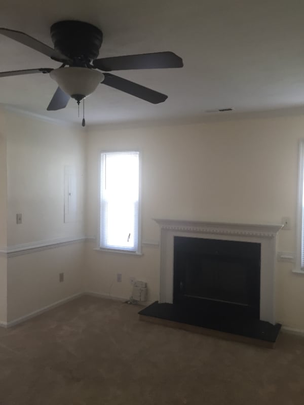 Building Photo - 728 Kennesaw Ct