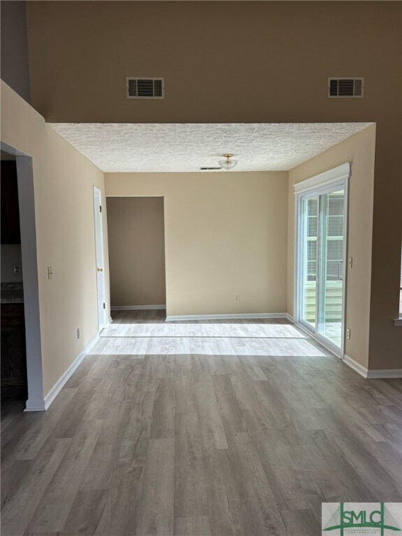 Building Photo - 105 Pelican Ln