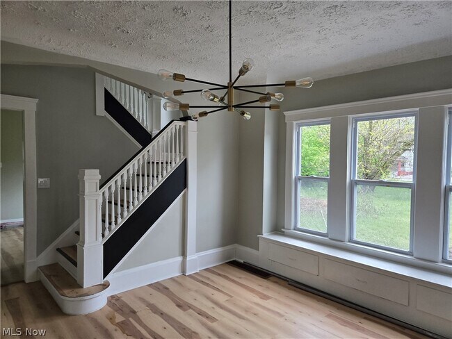 Building Photo - 9807 Parkgate Ave