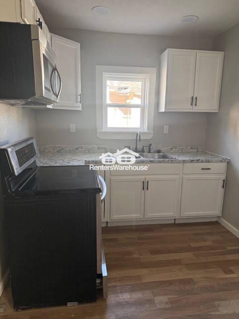 Foto del edificio - Nicely Updated 3 Bedroom, 1 Bath. Easy Access to 71 Highway. (Schedule Self-Tour Online)