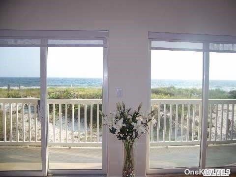 Foto del edificio - 1051 Oceanfront St