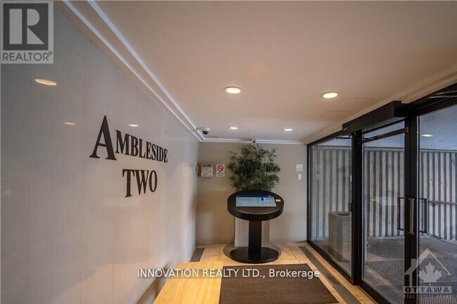 Photo du bâtiment - 1171 Ambleside Dr