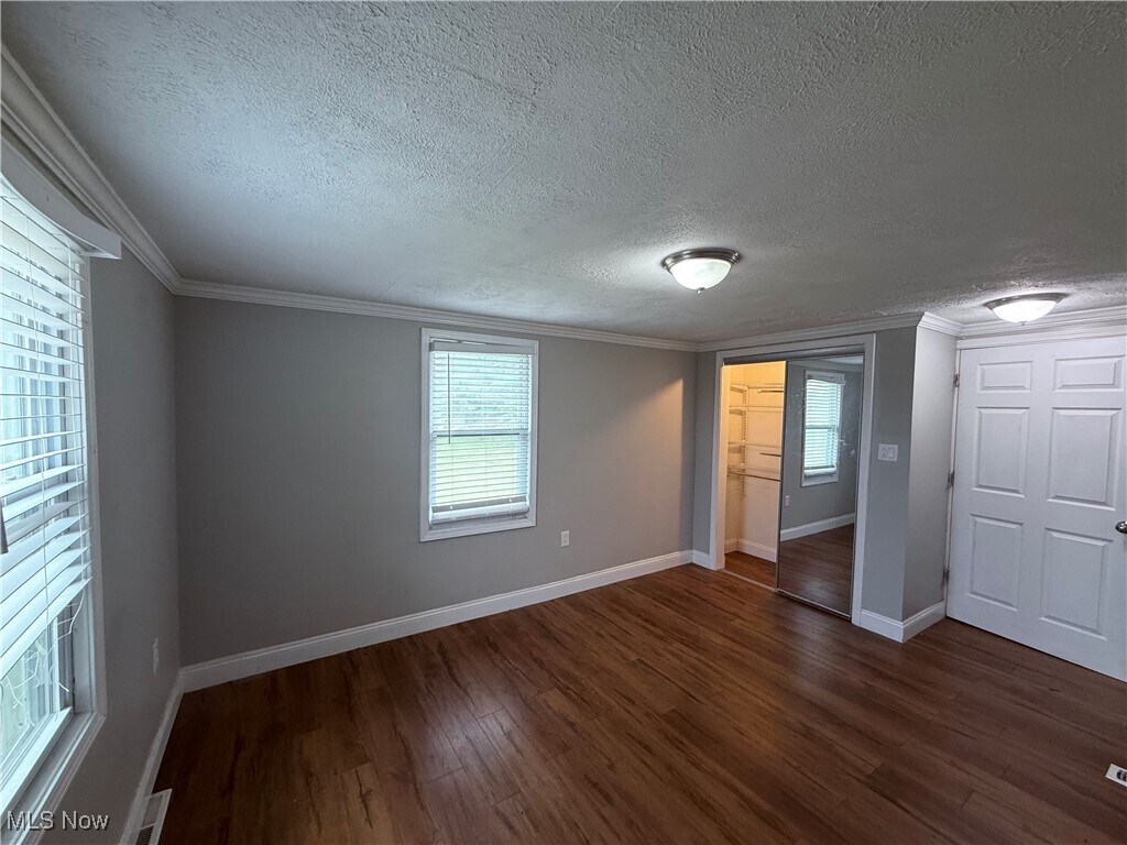 33520 Bainbridge Rd Solon, OH 44139 – photo 3