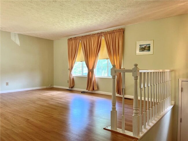 Foto del edificio - 6775 Windfaire Dr