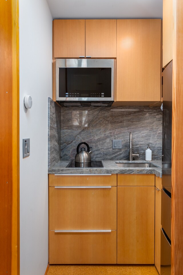 Building Photo - 707 Las Lomas Way