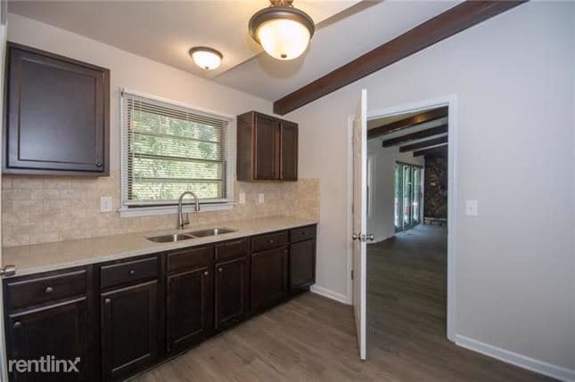Building Photo - 3 br, 2 bath House - 2816 Salem Road Se