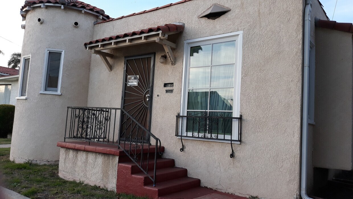 Primary Photo - 772 W 16th St