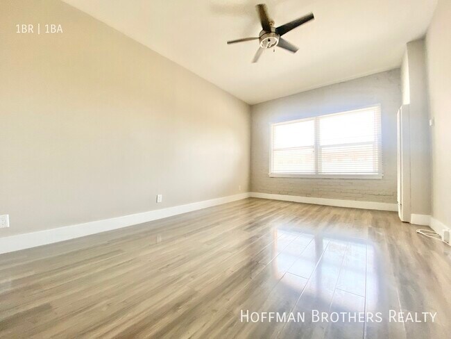 Foto del edificio - 2933 W 8th St