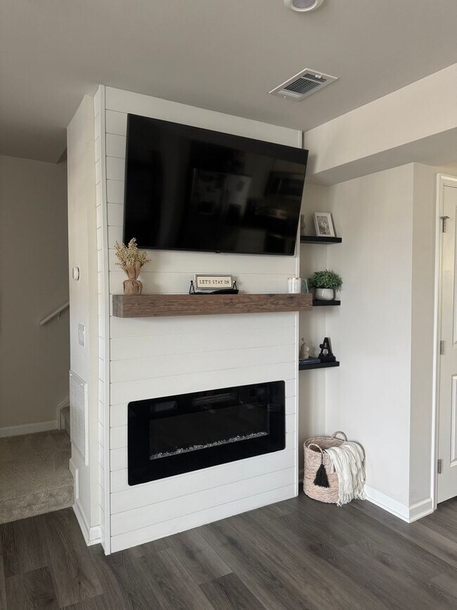 Foto del edificio - Furnished or Unfurnished Townhome