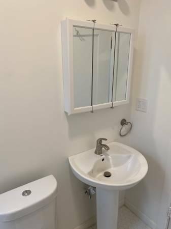 Building Photo - bedroom in San Francisco CA 94109