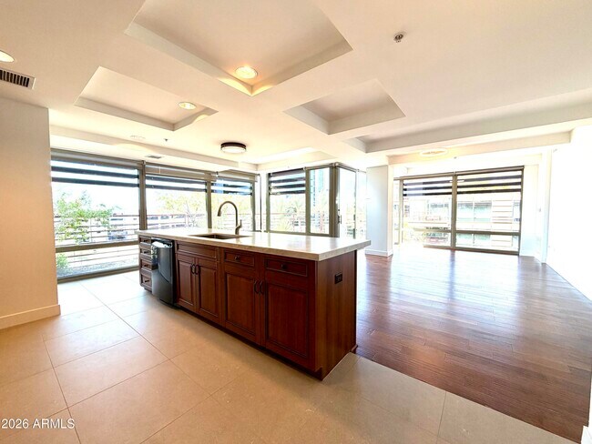 Building Photo - 7147 E Rancho Vista Dr