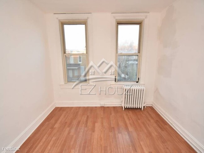 Building Photo - 3 br, 1 bath House - 7 North Abington Avenue
