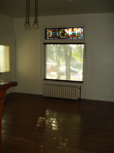 Building Photo - 207 West Ave S