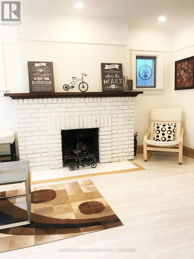 Photo du bâtiment - 265 Garden Ave