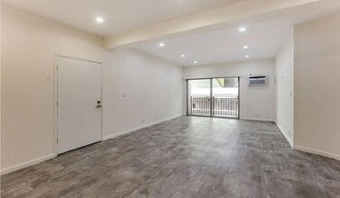 Building Photo - 1440 Veteran Ave
