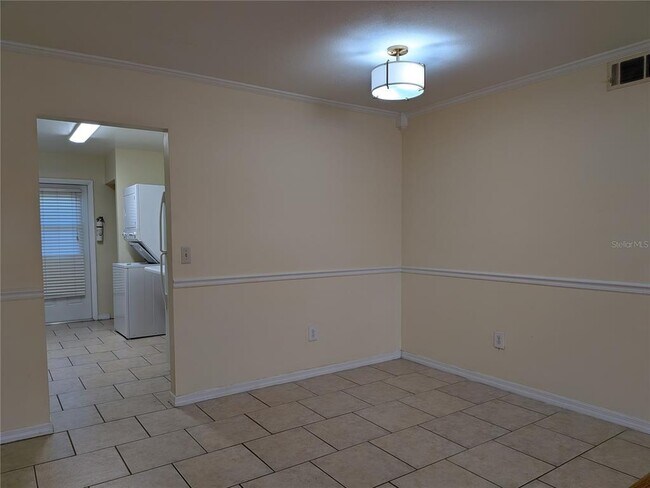 Foto del edificio - 725 Northlake Blvd